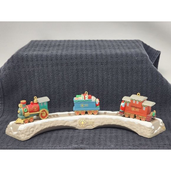 Vintage Hallmark Keepsake 1991 Train Tressel ‎ And 3 Trains Christmas Ornaments - Picture 1 of 5